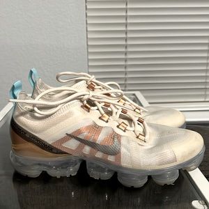 Nike women’s Air Vapor Max